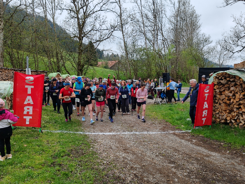 4. Missen-Wilhamser Frauenlauf auf dem Carl-Hirnbeinweg